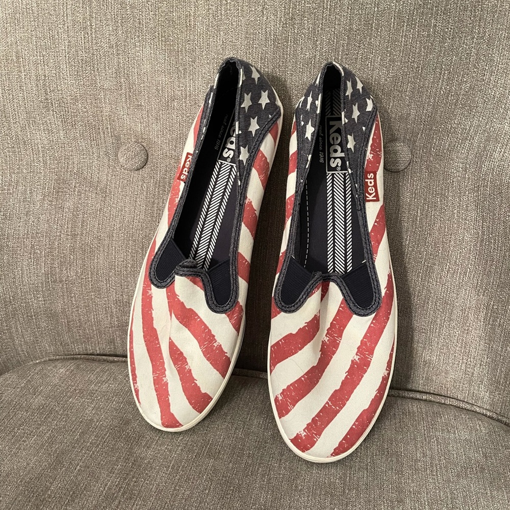 Patriotic KEDS red, white, and blue🇺🇸 9 1/2